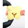 M jaune